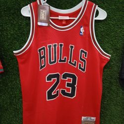 Chicago Bulls Jordan Size Small Red 