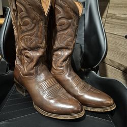 Dan Post D111R cowboy boots