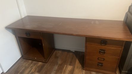 Pottery Barn Bedford Desk 