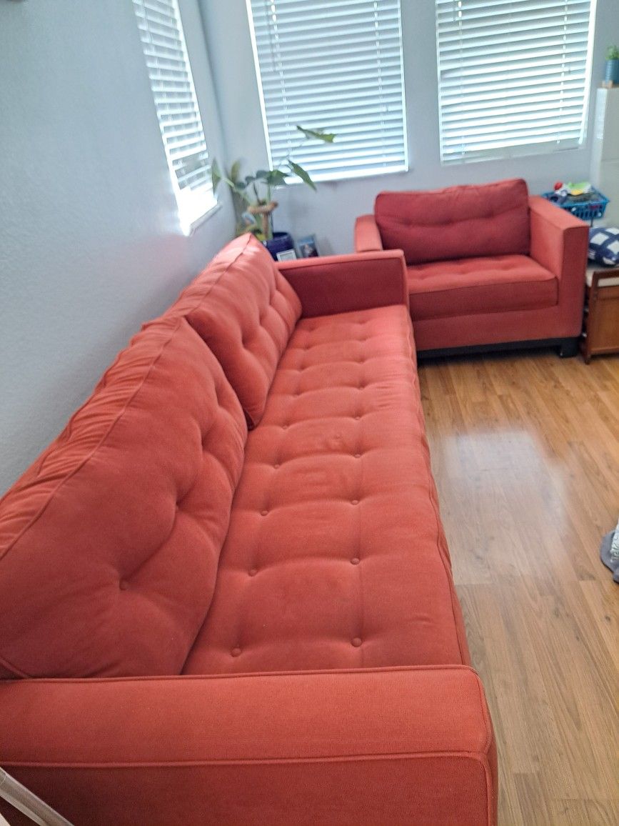 Couch/ Sofa