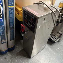 Bloomfield Hit Water Dispenser 