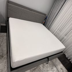 King size bed with mattress