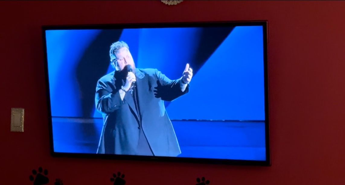 48 Inch Samsung TV With Wall Mount Attached
