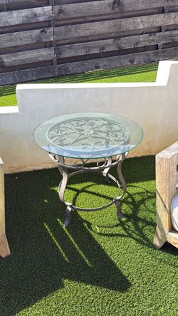 Ethan Allen Table