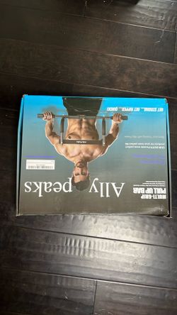Multi grip pull up bar