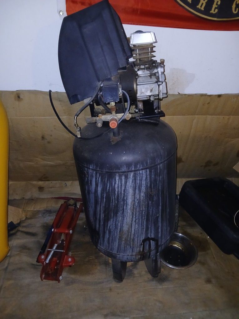 Air compressor 