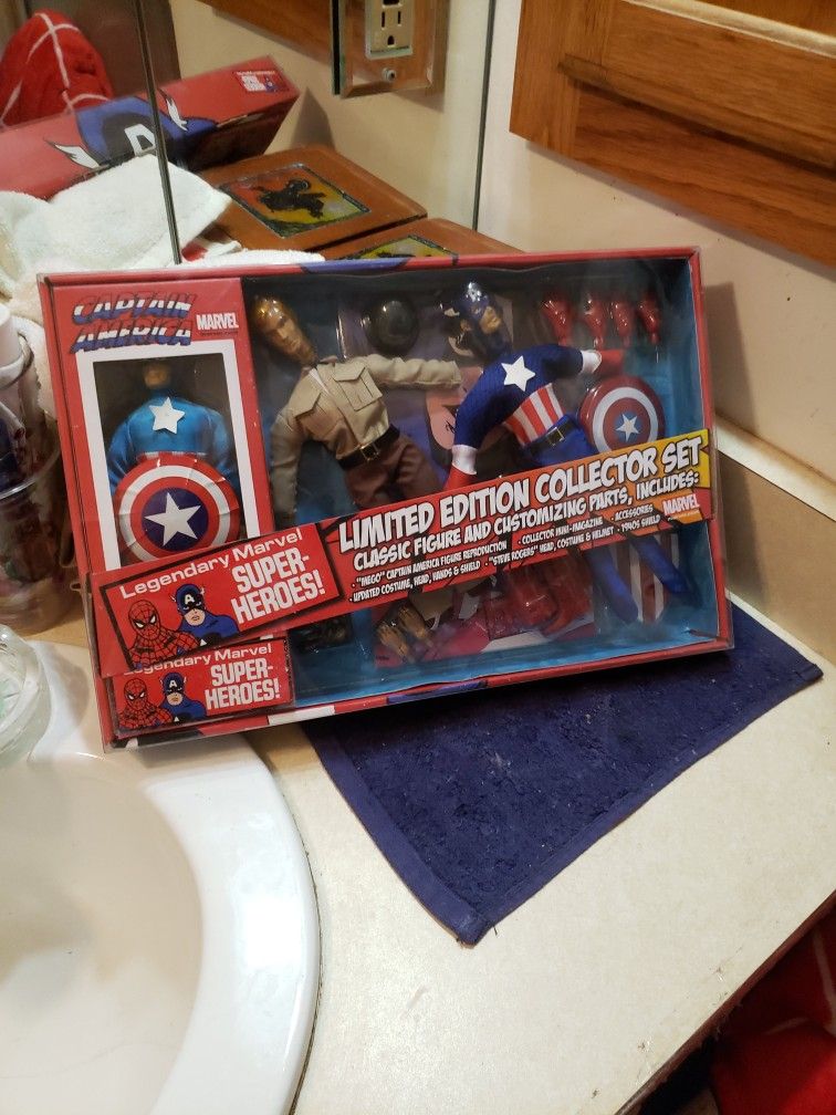 CAPTAIN AMERICA  LIMITED  EDITION  COLLECTOR SET