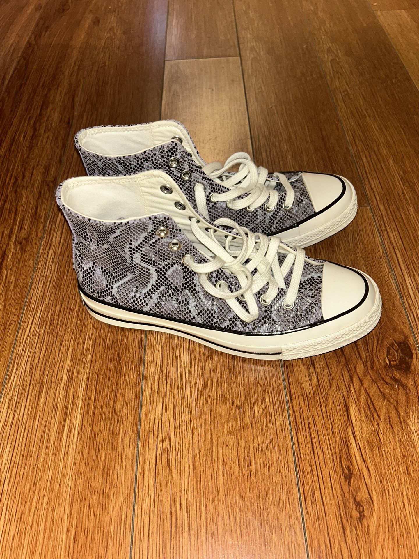 Snakeskin Converse 