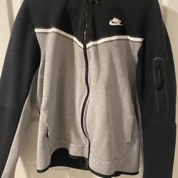 Nike Tech Fleece 