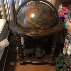 Vintage globe Cocktail cabinet