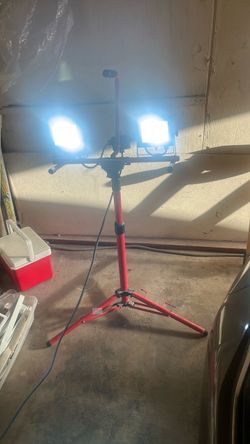 Lead light with stand