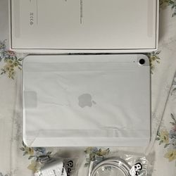Apple iPad A16 / 11 / 2025 Silver 128GB WiFi Model Flawless Warranty 
