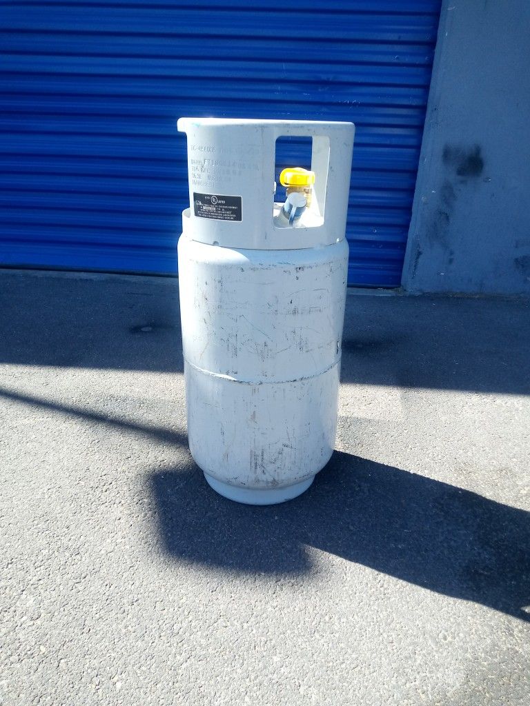 8 gallon forklift propane tank cylinder