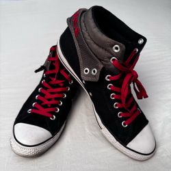 Converse All Star slip on Sneakers Men’s Size 10.5 Colors Black and Red.