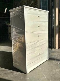 Five drawers dresser