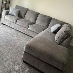 L Shaped Small Sectional Couch With Chaise ⭐$39 Down Payment with Financing ⭐ 90 Days same as cash