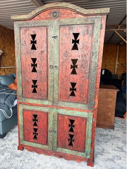 Good condition *Sturdy and solid *Rustic style *3-tone color Dimensions (H72” W44” D42”)