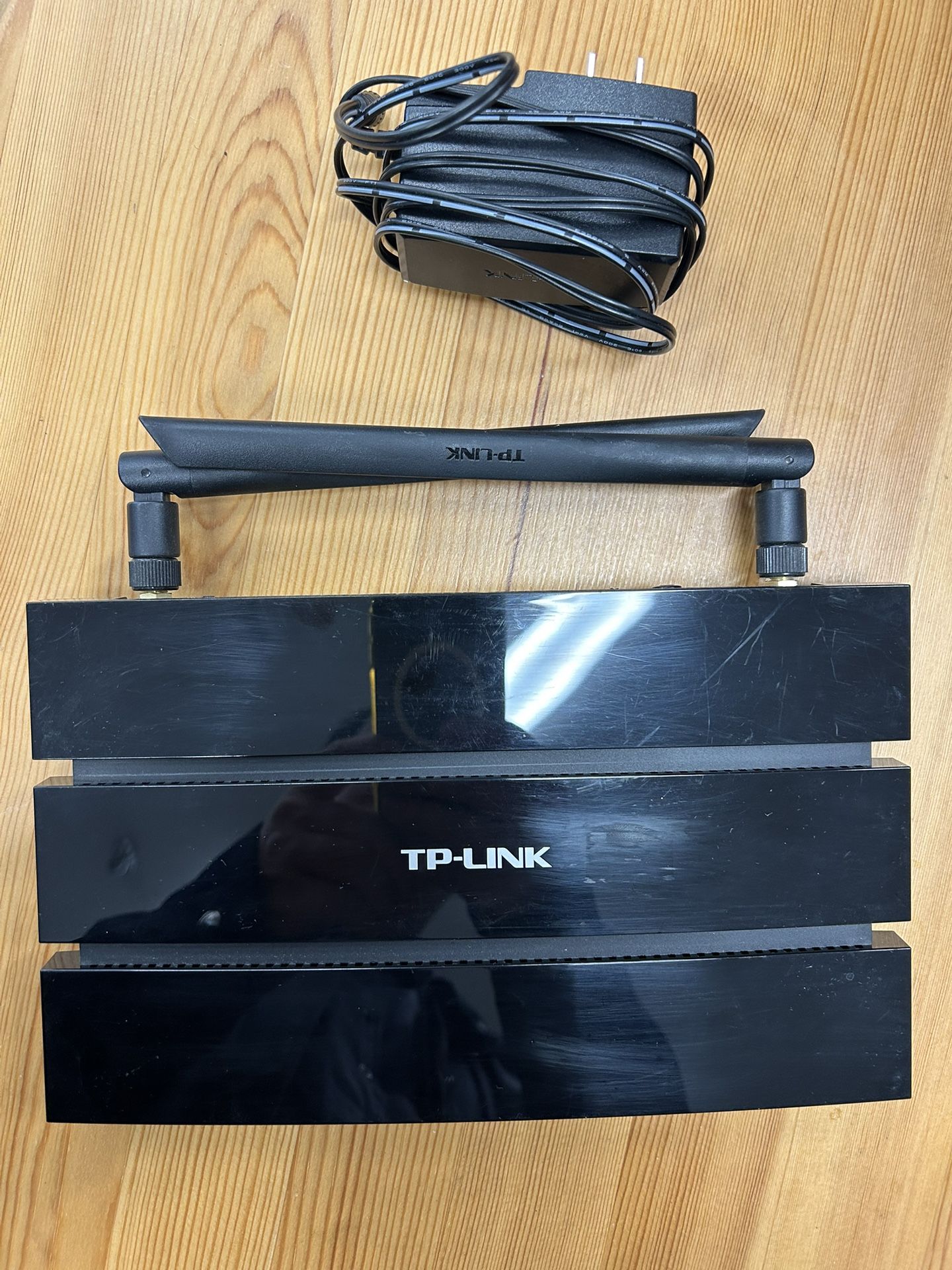 TP-Link N600 Dual-Band WiFi Router (TL-WDR3500) – Great Condition