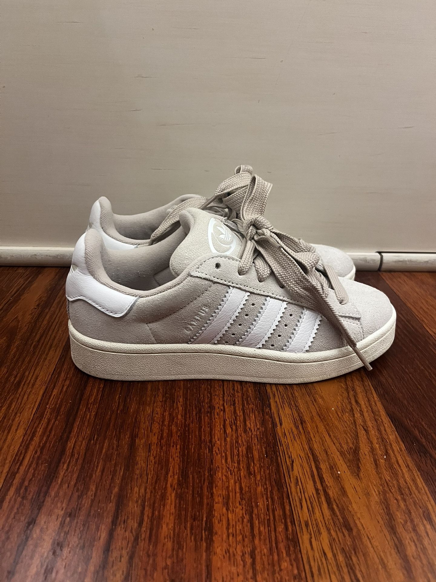 Women’s Adidas Campus 00’s
