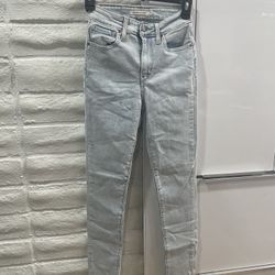 Levi’s High Rise Skinny Frayed Hem Light Blue 721 Jeans Size 24