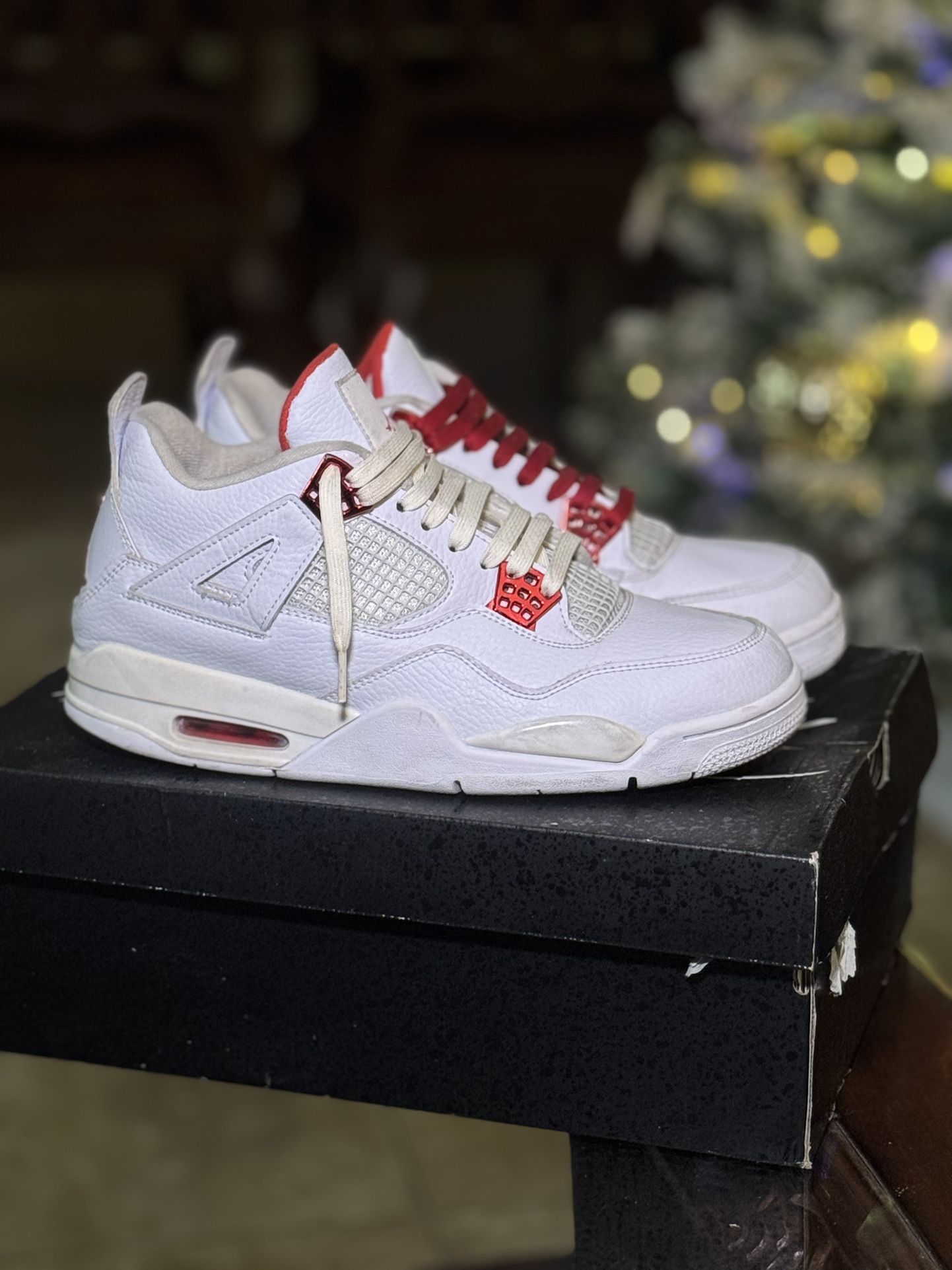 Jordan 4 Red Metallic