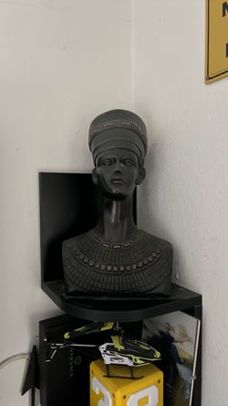 Queen Nefertiti black stone