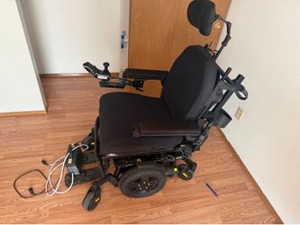 Pride Quantum Edge 3 Power wheelchair