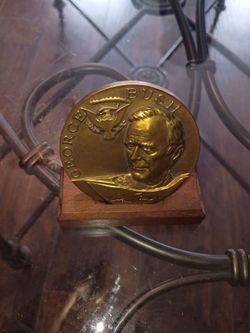 George Bush inaugural medal