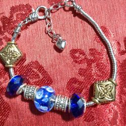 Beautiful Charm Bracelet Cobalt Blues With White Decor NWOT