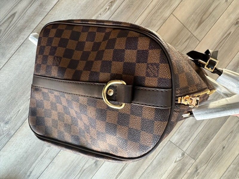 New Designer Duffle Bag With Strap
