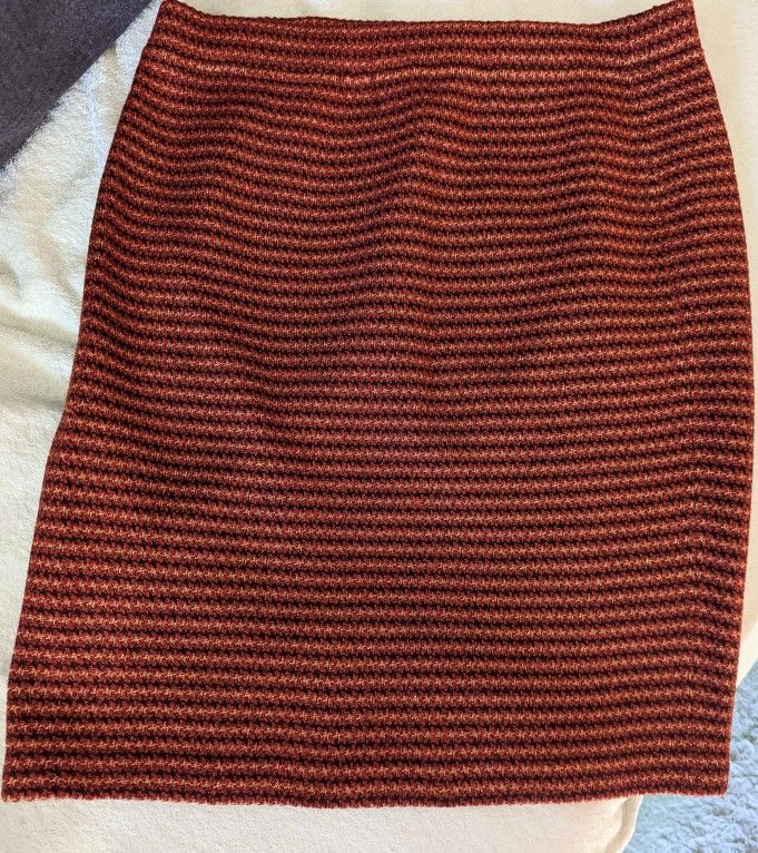 St. John Collection Skirt (Size 12) $500 Vintage Skirt