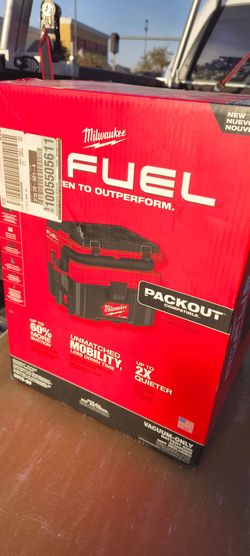 Milwaukee M18 FUEL PACKOUT Wet/Dry Vacuum