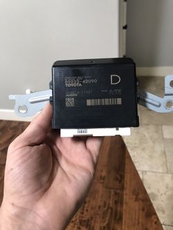 2019 Toyota RAV4 OEM Liftgate power control unit