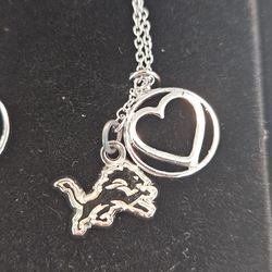 Detroit Lions NFL Football LogoArt .925 Silver Dangle Earings