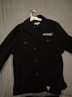 Jacket Guess Size L usado en perfecto estado.