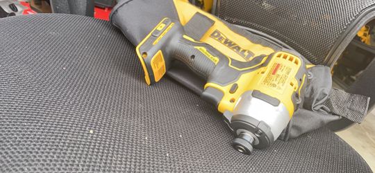 Dewalt-DCF8091/4”(6mm)Cordless Impact Tool only. Solo herramienta