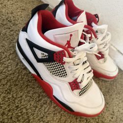 Jordan 4 Retro 