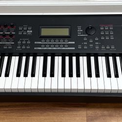 Yamaha MOX8 88-key Synthesizer Workstation