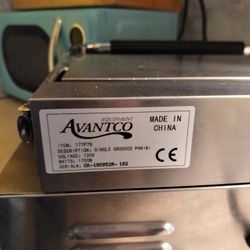 Avantco Grill, Model #177P78, Stainless Steel 