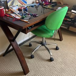 School Desk  And Chair 