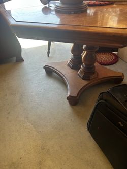 Dinning room table