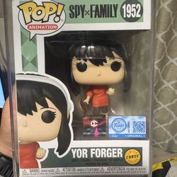 yor forger funko pop spy x family chase 