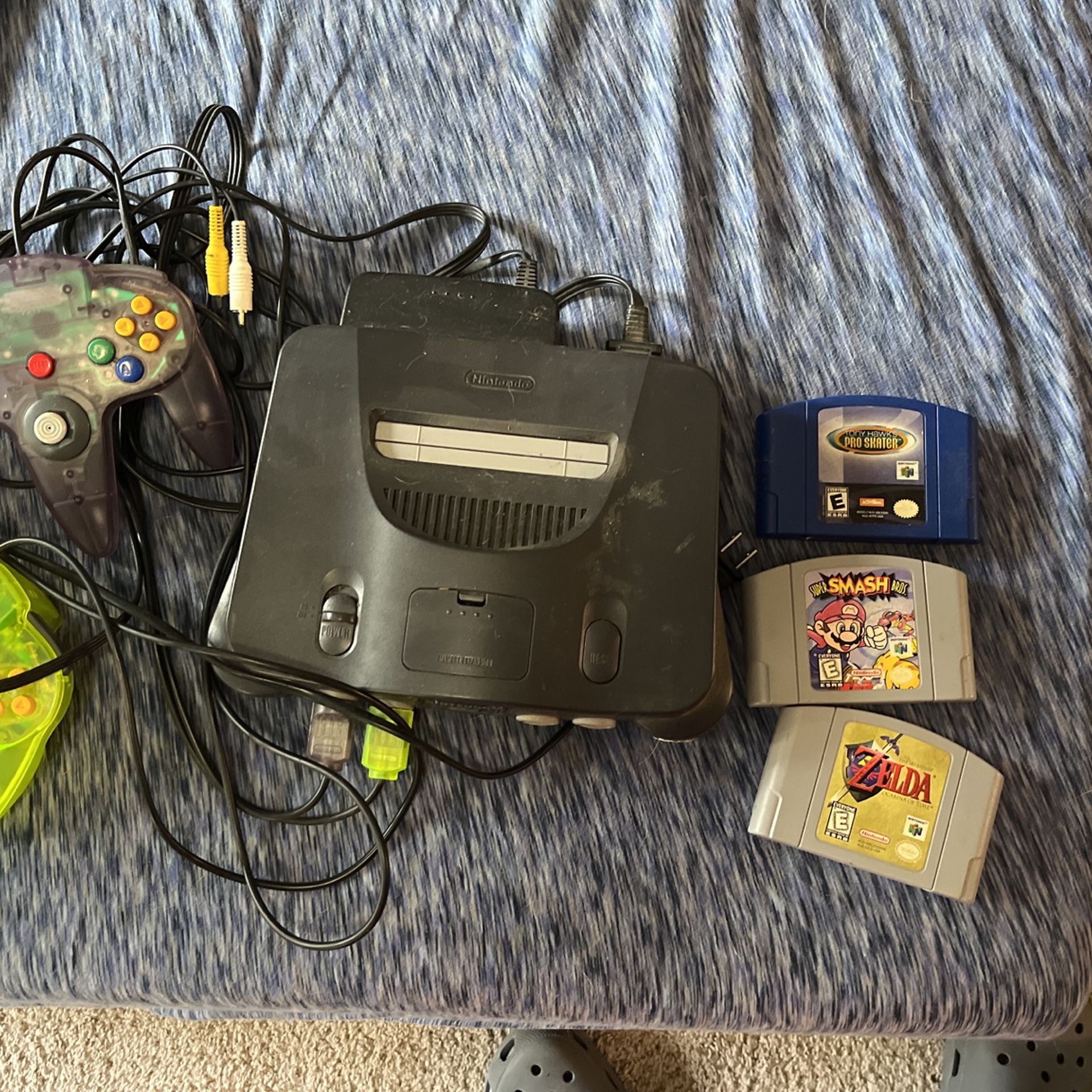 N64 2 Controllers All Cables + Games