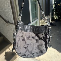Vintage coach Zoe bag
