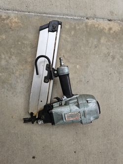 Hitachi 3 1/2 Nail Gun