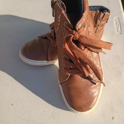 Kids Shoes Size 12 In Good Condition Like New 
