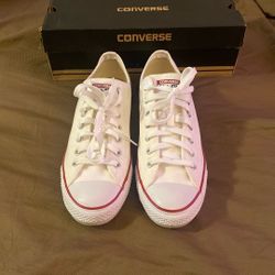 Converse All-Stars size 10 1/2 in men’s 12 1/2 in women’s