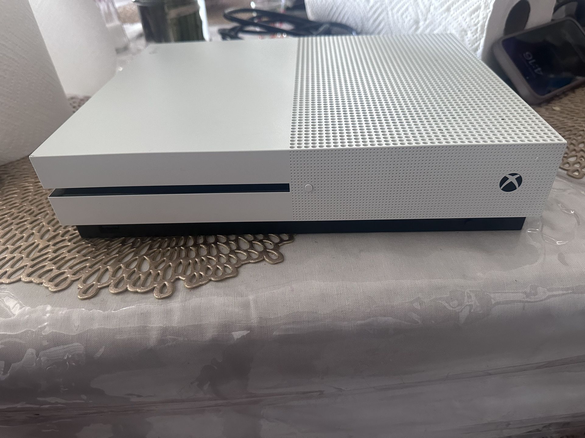 Xbox One S