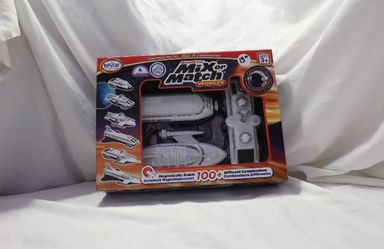 Magnetic Mix or Match Vehicles - Space Explorer Set by Popular Playthings - STEM Construction Toy (Ages 3+) Description: Build, connect, an