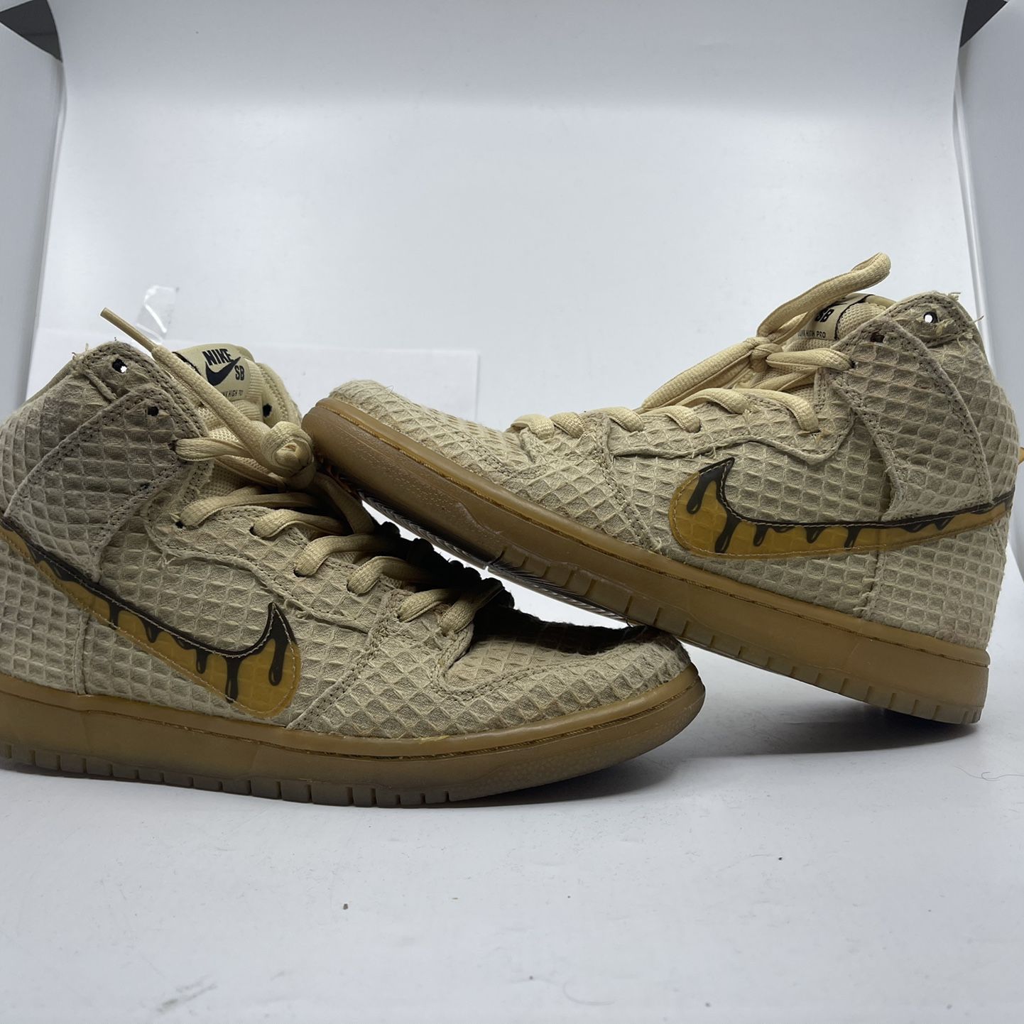 Nike SB Dunk High Chicken And Waffles Size 10 for Sale in Glendale, CA -  OfferUp